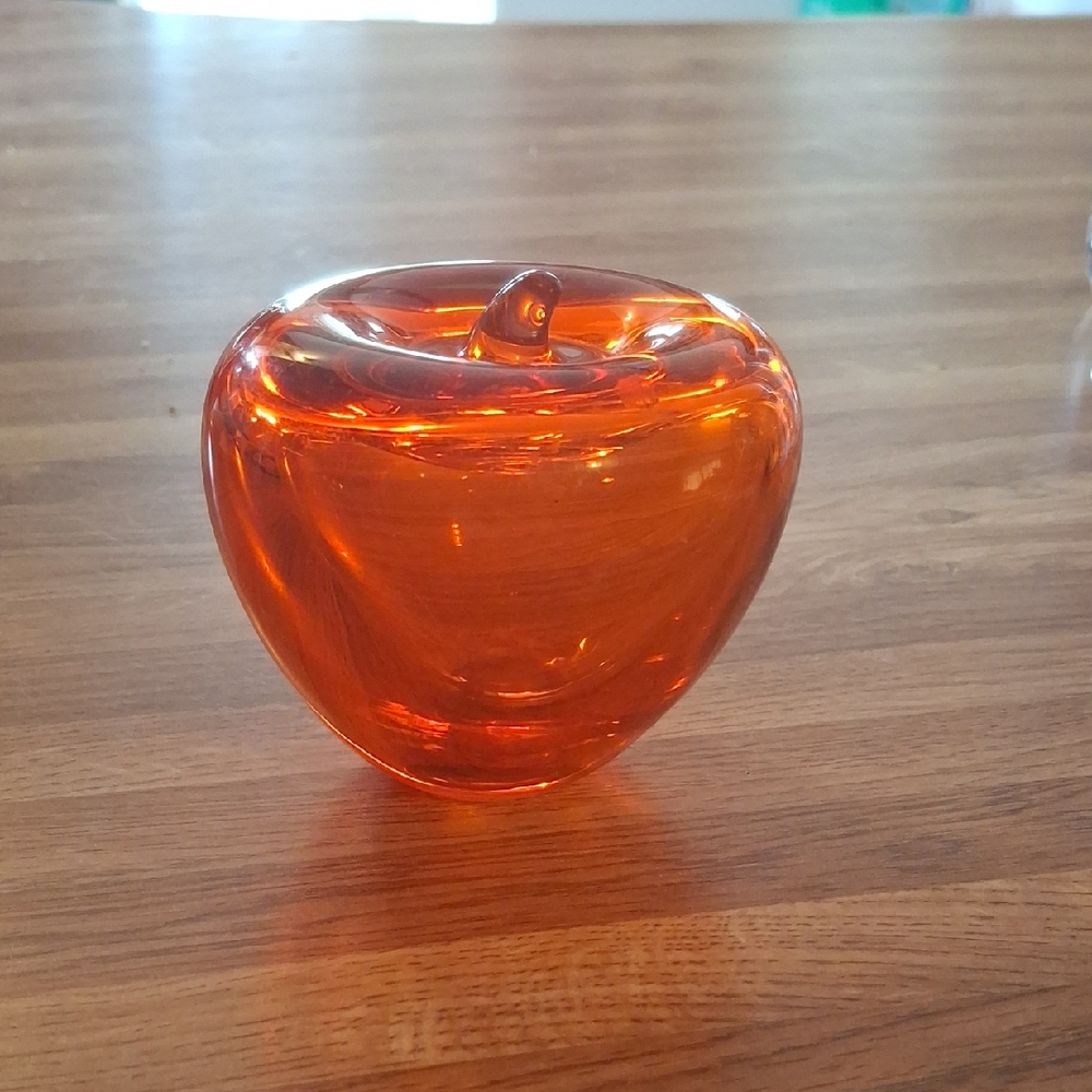 Glass Apple